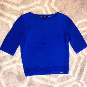 Blue short sleeve shirt